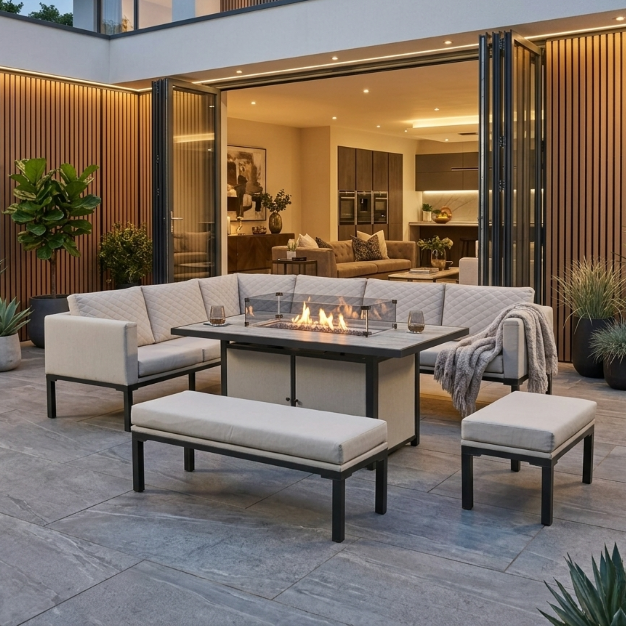 Panel Hub Luxury Beige outdoor Sofa Set